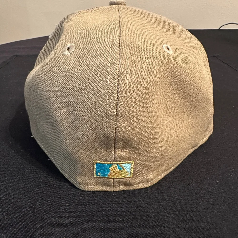 Hat Club Exclusive Seattle Mariners Size 7 1/2